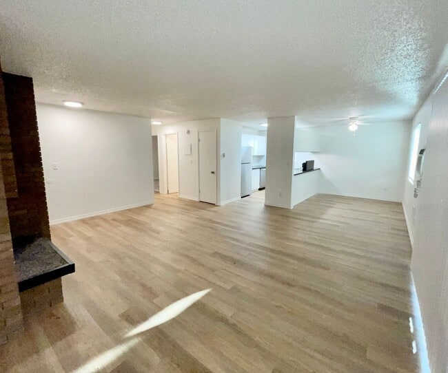 Photo - RENOVATED 2BD/1BA MILLWOOD APARTMENT | A/C | COVERED PARKING | PET FRIENDLY | AVAIL APRIL 15, 2026 Unidad 8909