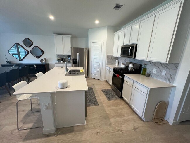 Photo - 4007 Pierce Pl Ln