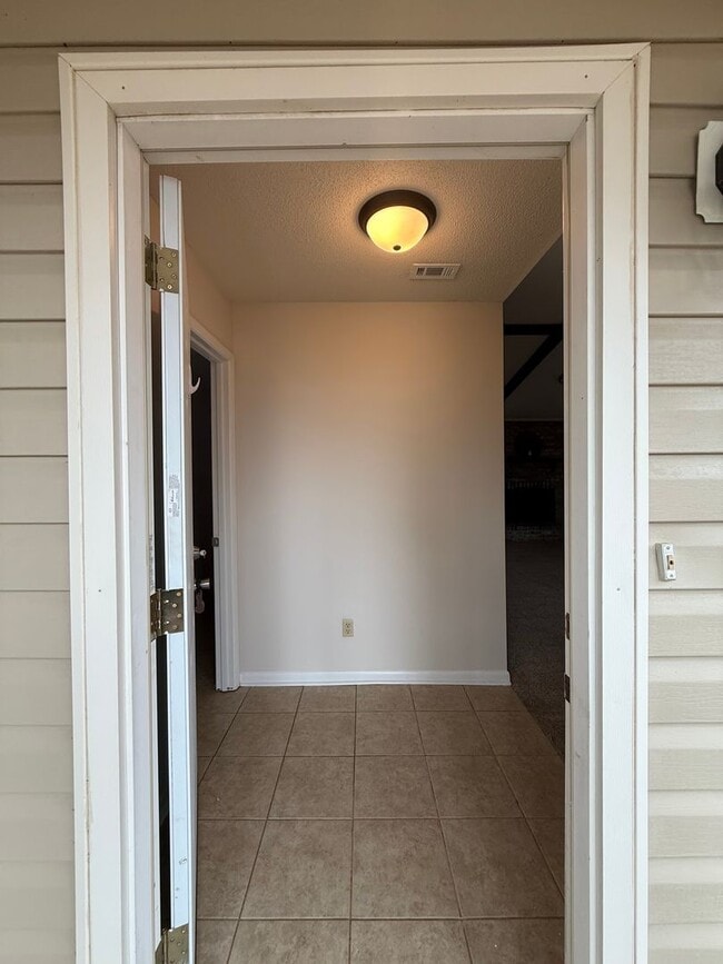 Photo - 100 Foxhill Dr