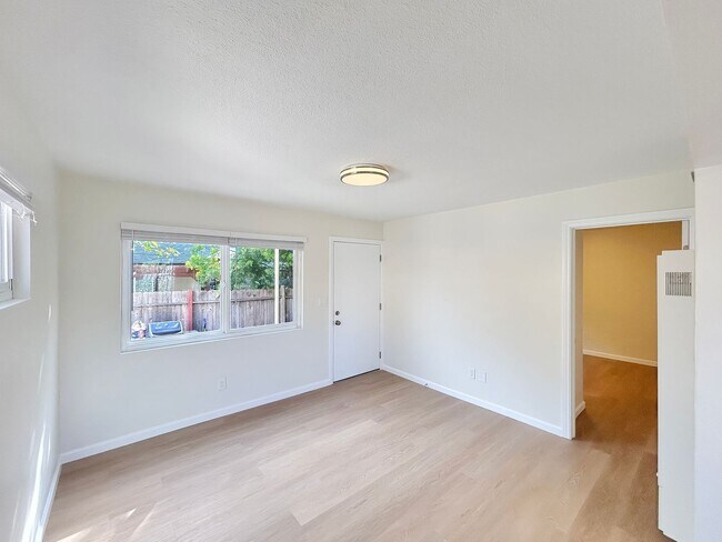 Photo - Beautiful 1BD/1BA Fully Remodeled Unit w/ ... Unidad 4654