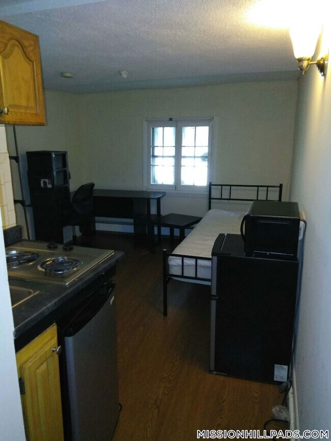 Photo - 49 S Huntington Ave Unidad B3