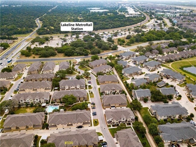 Photo - 13800 Lyndhurst St Unit 274