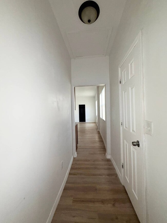 Photo - 101 W 21st St