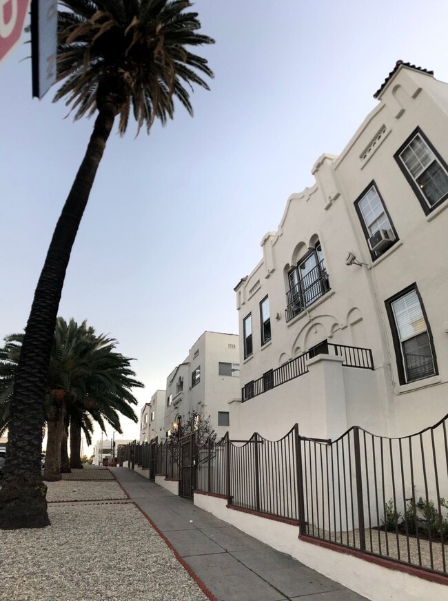 Photo - Charming and Affordable Studios Unidad 979-103