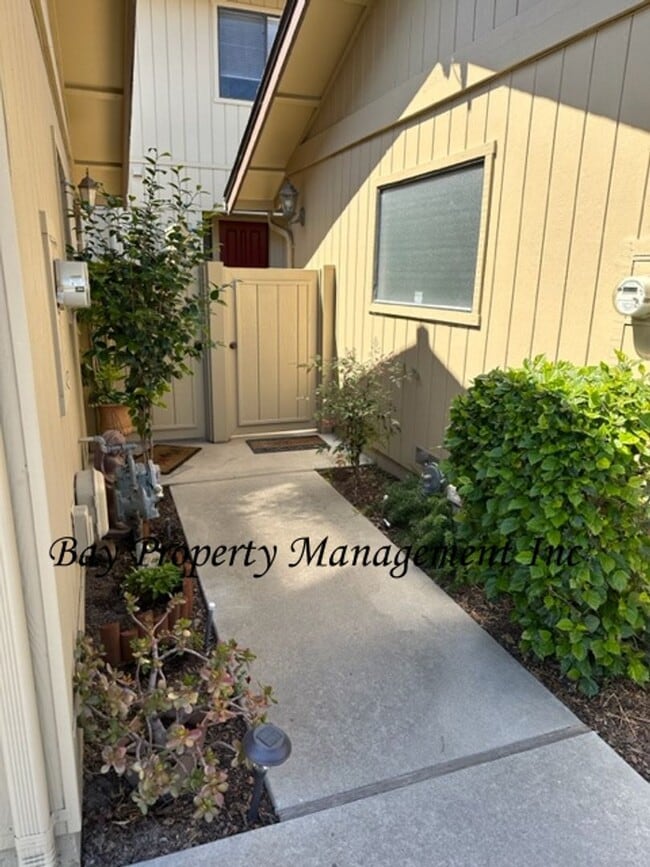 Photo - Gated Willowood condo with 3 bedrooms, 2 1/2 baths