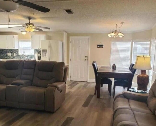 Photo - 19418 Saddlebrook Ct