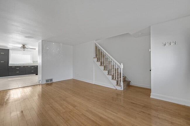 Photo - 840 Grant Rd