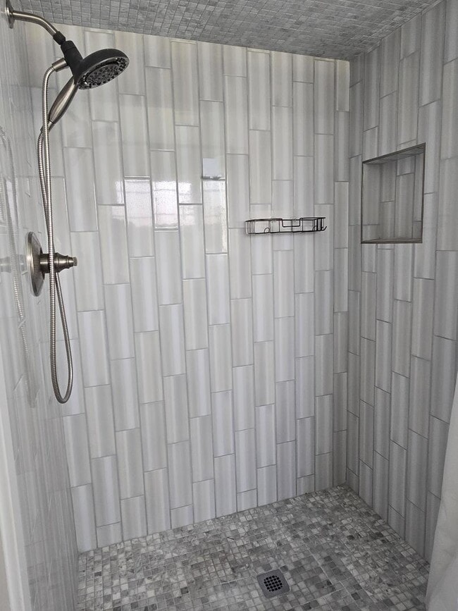 Photo - 1916 W Cambridge Ave