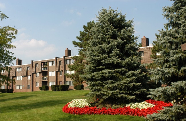 Islander Apartments