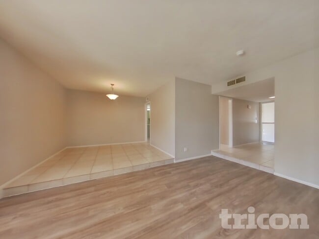 Photo - 4127 W Mission Ln