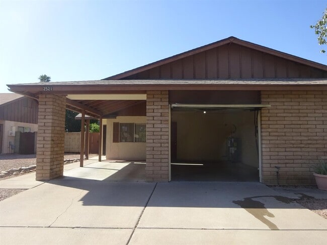 Building Photo - 2521 W Kilarea Ave Rental