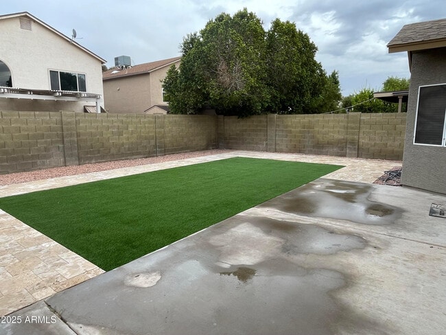 Photo - 5222 W Fairview St