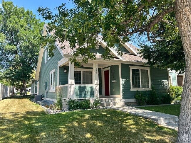 Building Photo - Adorable townhome for rent!