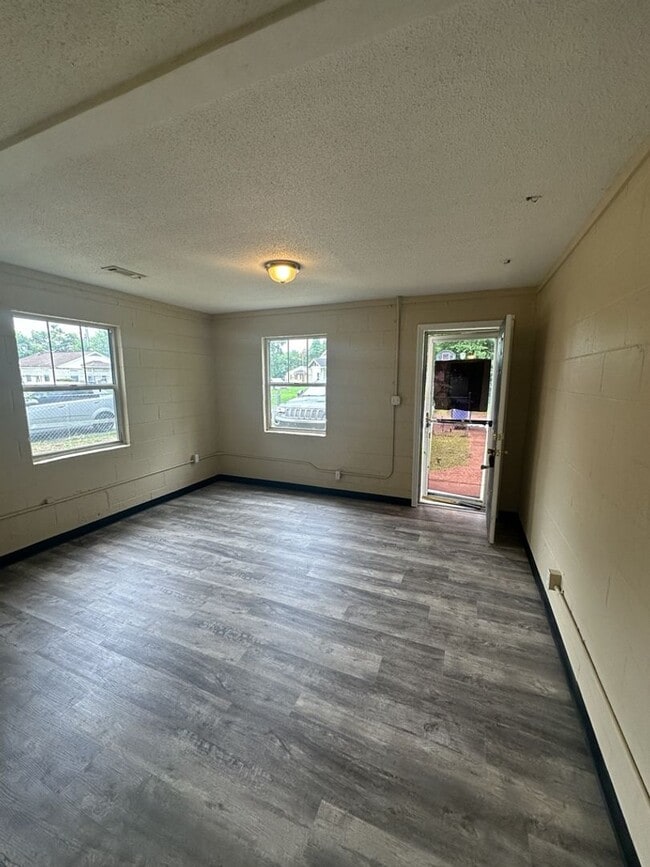 Photo - Freshly Updated 3 Bedroom Home in St. Elmo!!