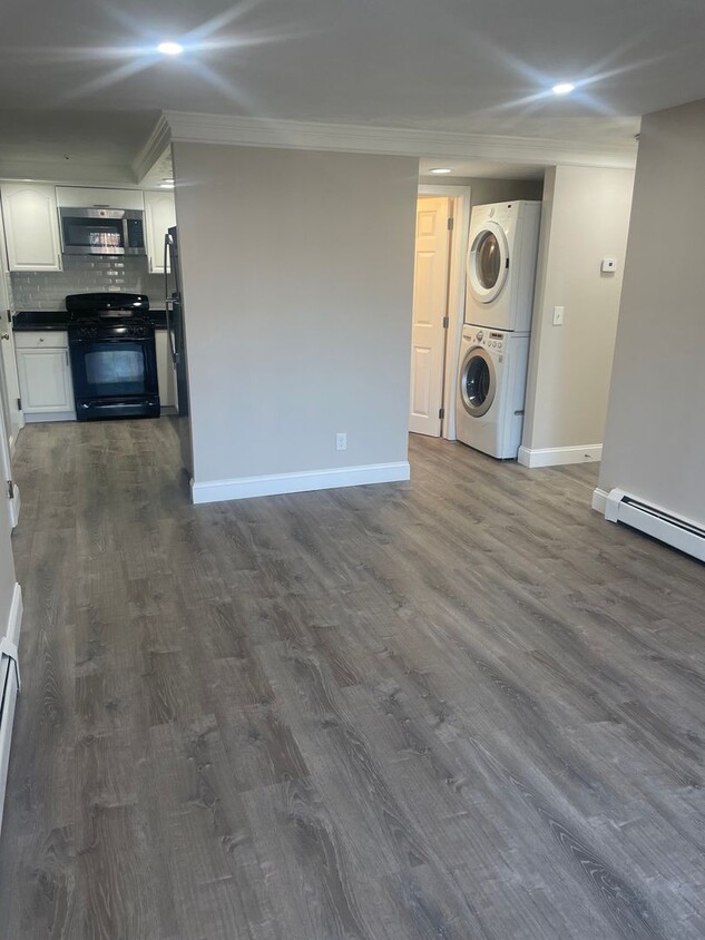 Newly Renovated 2BR at Pondsview Apts, Bil... - Newly Renovated 2BR at Pondsview Apts, Bil...