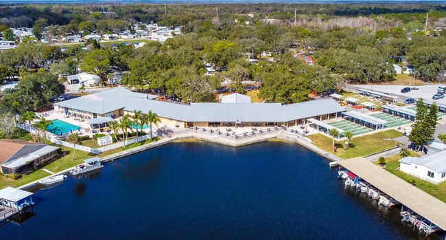 Mid Florida Lakes - Mid Florida Lakes Apartments