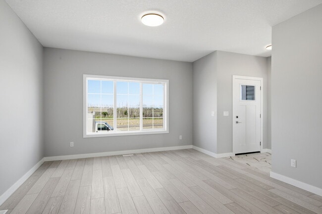 Photo - 9917 Huxbury Dr NE