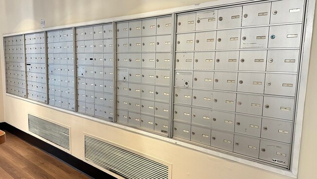 Photo - 1025 Hancock St Unidad 1F