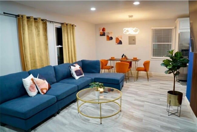 Photo - 3812 Clovis Ct NW