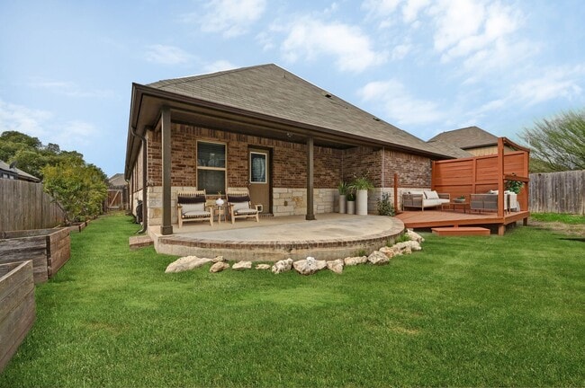 Photo - 1805 Morts Pl