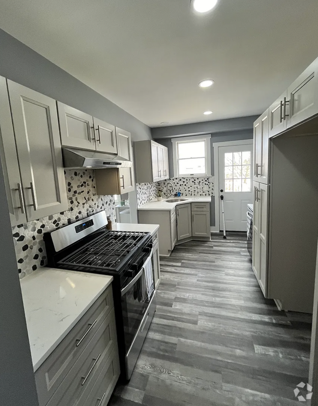 Building Photo - 1115 Margray St Rental