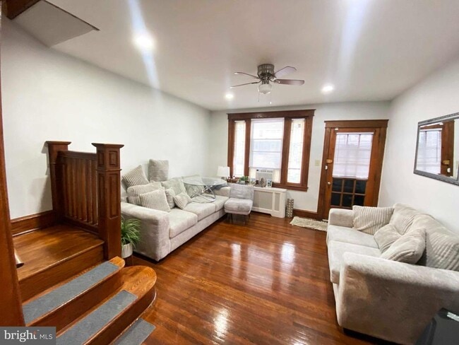 Photo - 518 Benner St