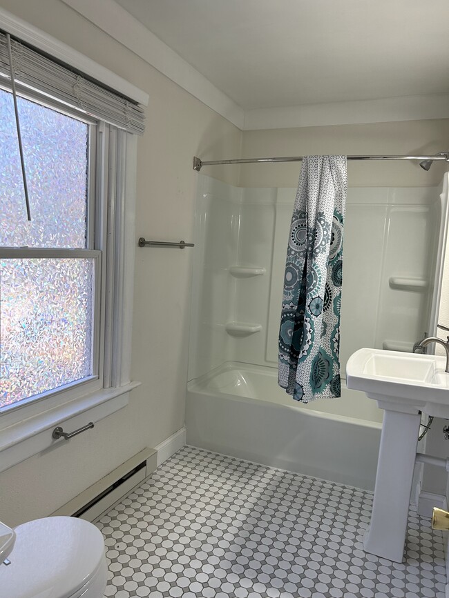 Photo - 1425 3rd Ave S