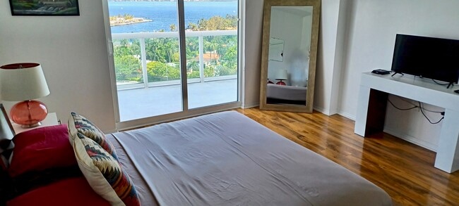 MASTER BEDROOM - 7900 Harbor Island Dr Unit Penthouse Miami Beach