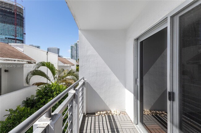 Photo - 716 Michigan Ave Unit 402