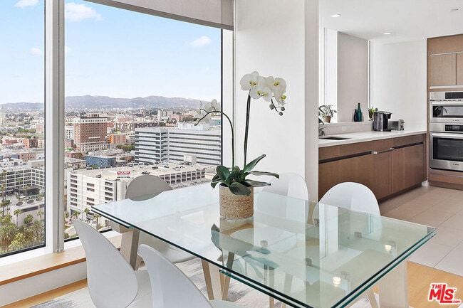 Photo - 889 Francisco St Unit 2506