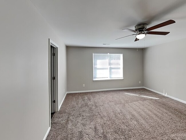 Photo - Stylish 4-Bedroom Home in Prime Coulwood L...