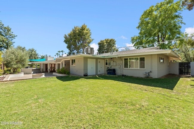 Photo - 2054 E Rancho Dr