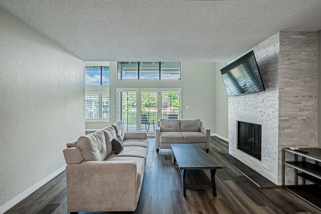 Photo - 3BD, 2.5BA Arapahoe Lake Park Townhome Near DTC