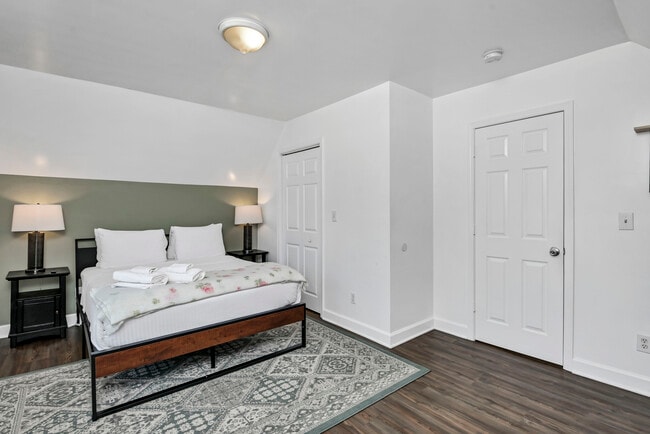 Photo - 1201 Chevis St