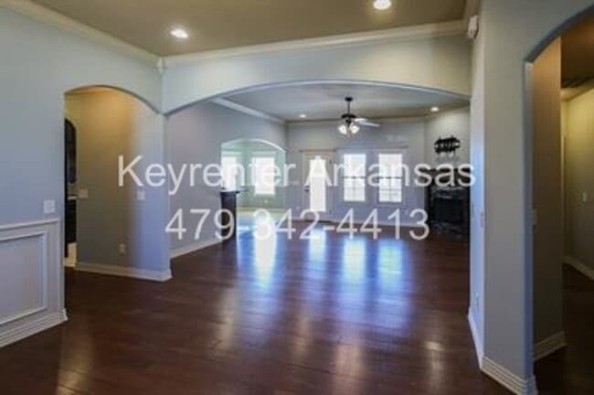 Photo - Gorgeous 4-Bedroom Home Ready to move in ASAP.