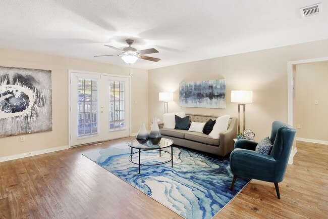 Photo - Lexington Pointe Apartment Homes