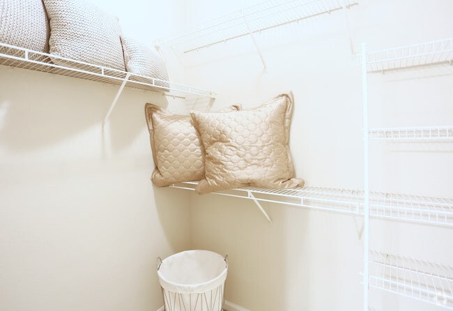 2BR, 2BA - Stone Ridge Apartments