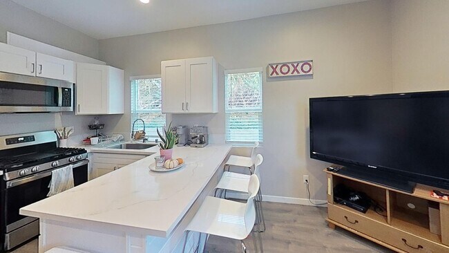 Photo - 5138 Alumni Pl