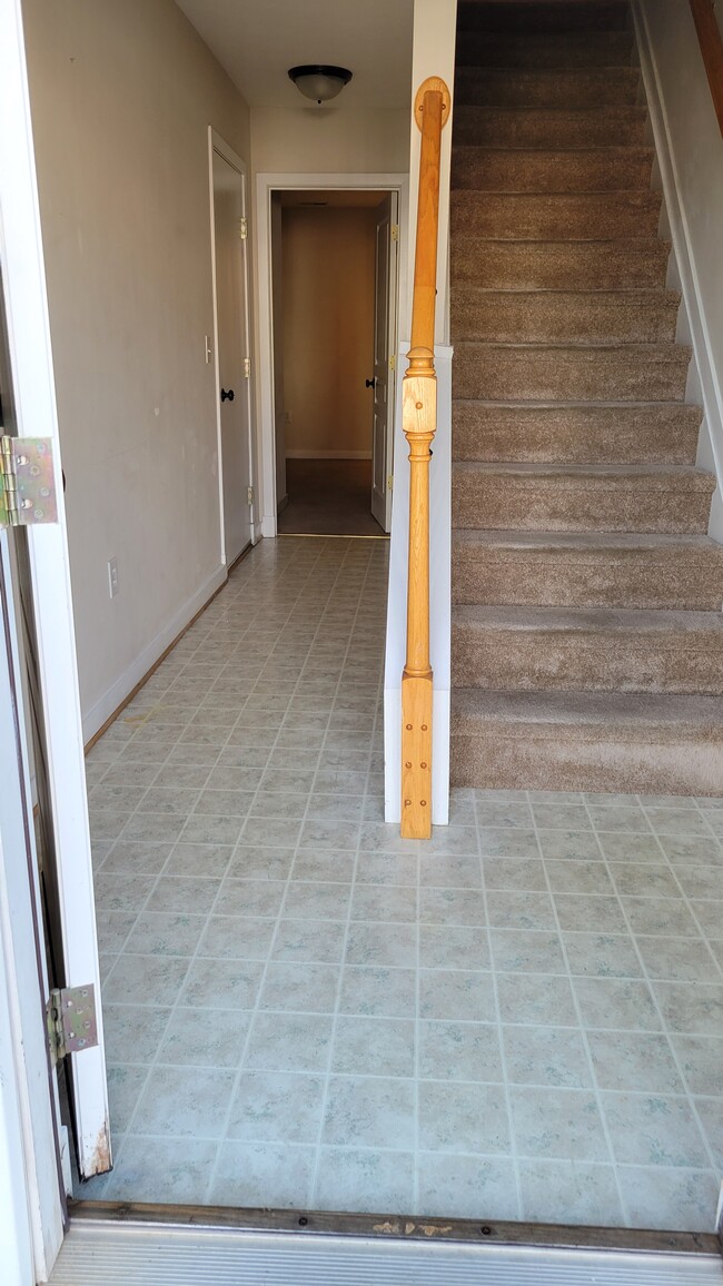 Photo - 1252 Frost Pl