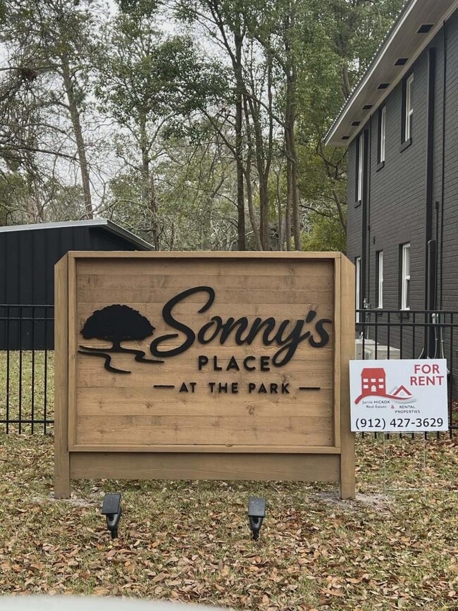 Photo - 152 E Orange St