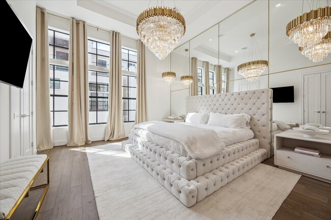 Building Photo - 5820 Winsome Ln