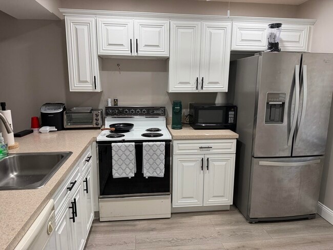 Building Photo - 2613 Nassau Bend Unit B1