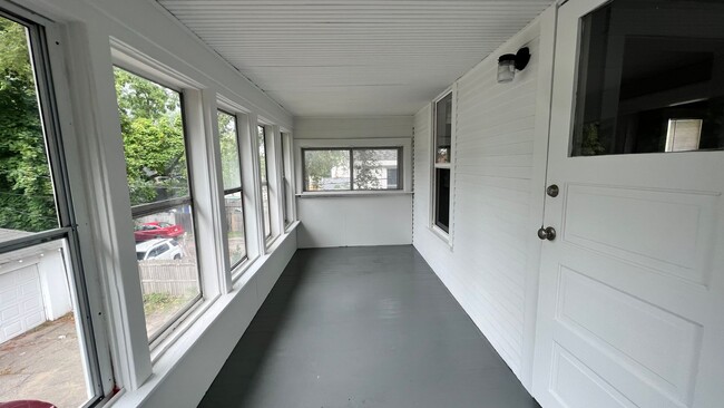 Photo - 1831 Francis Ave SE Unidad Apt 2