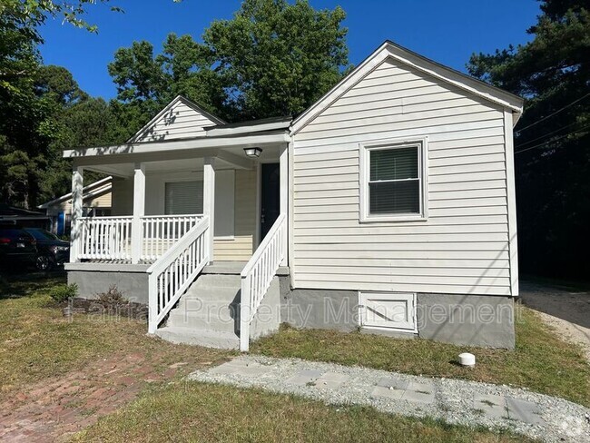 Building Photo - 2618 S Roxboro St Rental