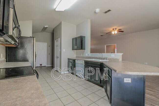 Photo - 6808 88th St