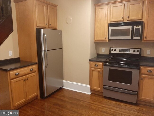 Building Photo - 443 N Loudoun St Unit 2