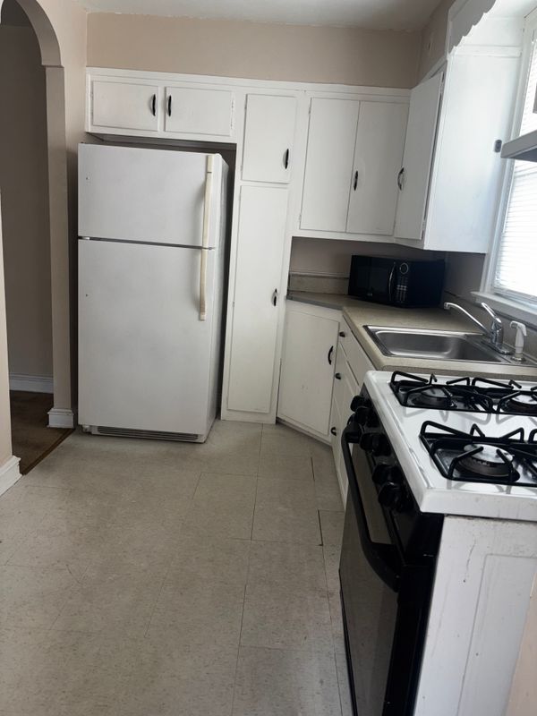 Building Photo - 4956 Wynnefield Ave Rental