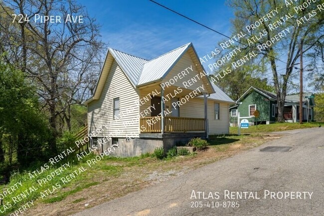 Photo - 724 Piper Ave