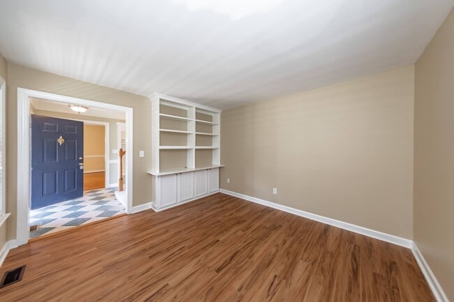 Photo - 2204 Palisade Ct