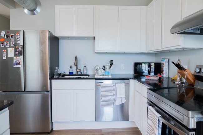 Photo - 802 Bridge St NW